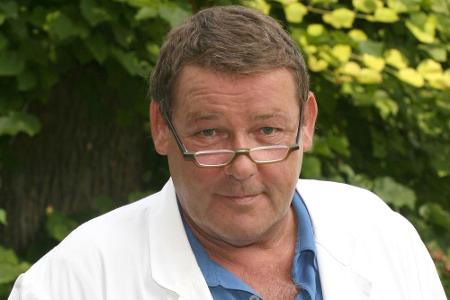 Platz 9 geht an Walter Plathe mit 10,3 Prozent der Stimmen. Der 65-Jährige spielte von 1992 bis 2009 die Hauptrolle Dr. Uli ...