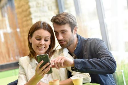 Der alljährliche Valentinstag steht wieder an und natürlich wollen sich verliebte Paare zu dieser Gelegenheit ein schönes Ge... Der alljährliche Valentinstag steht wieder an und natürlich wollen sich verliebte Paare zu dieser Gelegenheit ein schönes Ge...