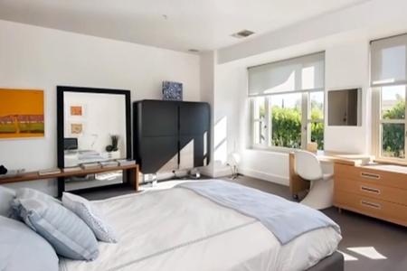 Das Schlafzimmer in Kendalls Zuhause ist lichtdurchflutet und besticht durch ein modernes Interieur. Wenn das Model an einem...