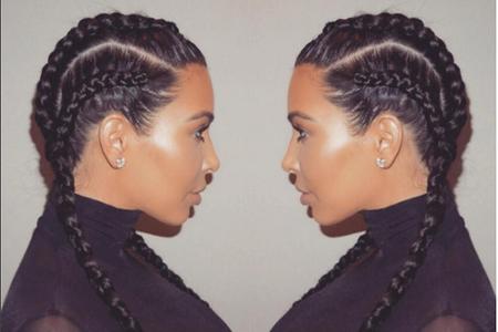 Auch Kim Kardashian hat den coolen Rasta-Look schon für sich entdeckt.