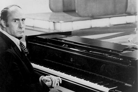 Komponist Henry Mancini (1924-1994) war für zeitlose Stücke wie 