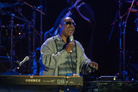 Wunderkind Stevie Wonder (65) hatte seinen ersten Plattenvertrag mit elf Jahren in der Tasche und schrieb seitdem immer wied...