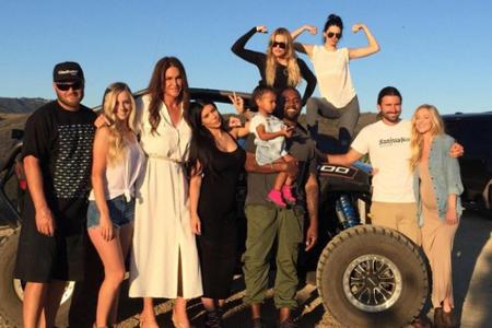 Caitlyn Jenner postete ein Familienfoto mit Kim Kardashian und Co.