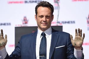 "Hände hoch, oder ich schieße!": Vince Vaughn spricht sich für Waffen an Schulen aus