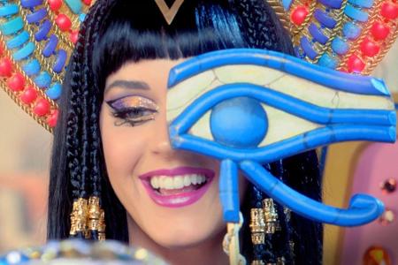 So präsentiert sich Katy Perry in ihrem Video So präsentiert sich Katy Perry in ihrem Video