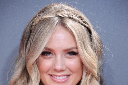 Süß und einfach: Ein selbst geflochtener Haarreif wie bei Melissa Ordway ist ein absoluter Hingucker Süß und einfach: Ein selbst geflochtener Haarreif wie bei Melissa Ordway ist ein absoluter Hingucker