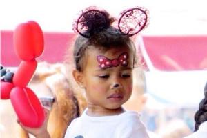 Geburtstagsparty in Disneyland: North West ist ein großer Minnie-Maus-Fan