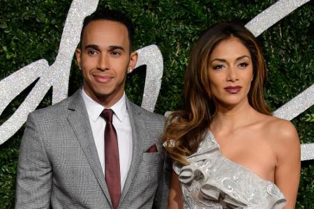 Lewis Hamilton und Nicole Scherzinger trennten sich im Februar 2015 nach mehrjähriger Beziehung Lewis Hamilton und Nicole Scherzinger trennten sich im Februar 2015 nach mehrjähriger Beziehung