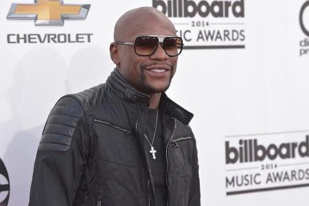 Floyd Mayweather hat gut lachen: Sein Konto ist prall gefüllt Floyd Mayweather hat gut lachen: Sein Konto ist prall gefüllt