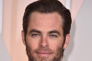 Chris Pine kann sich offenbar über eine dicke Gehaltserhöhung freuen