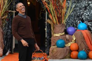 Barack Obama schmeißt Kinder-Halloween-Party im Weißen Haus