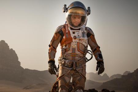 Durch eine Verkettung von Ereignissen strandet Astronaut Mark Watney (Matt Damon) völlig alleine auf dem Mars