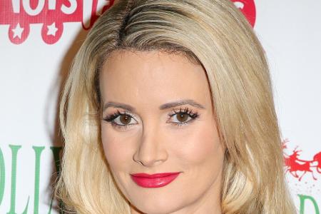 Ebenfalls nach dem Regenbogen hat Holly Madison (35) ihre Tochter benannt: Die Zweijährige heißt Rainbow Aurora Rotella.