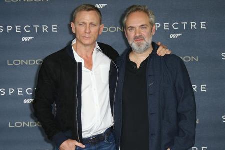 Sam Mendes (r.) mit seinem Bond-Darsteller Daniel Craig Sam Mendes (r.) mit seinem Bond-Darsteller Daniel Craig