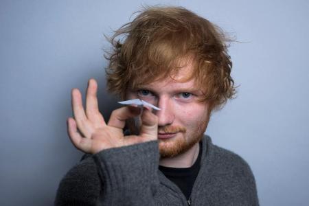 Mit einfachen Mitteln helfen - Ed Sheeran hat sich als Helfer in der Not betätigt Mit einfachen Mitteln helfen - Ed Sheeran hat sich als Helfer in der Not betätigt