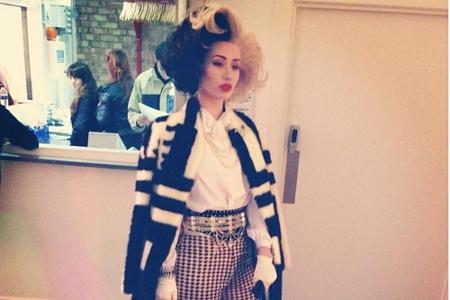 Iggy Azalea (25) ließ sich ebenfalls von einem Kinderfilm inspirieren und verkleidete sich als Cruella de Vil aus 