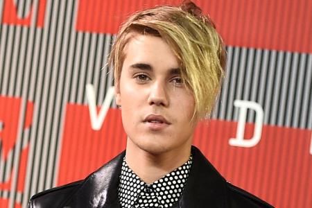 Justin Bieber zeigte sich freizügig während seines Trips nach Bora Bora Justin Bieber zeigte sich freizügig während seines Trips nach Bora Bora