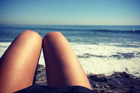Ein harmloses Strand-Foto? Nicht unbedingt!