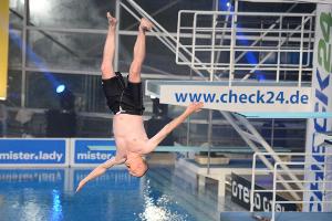 So fiebern die Stars dem letzten "TV total Turmspringen" entgegen