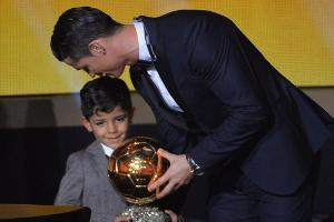 Keine Mutter: Cristiano Ronaldos Sohn braucht nur ihn