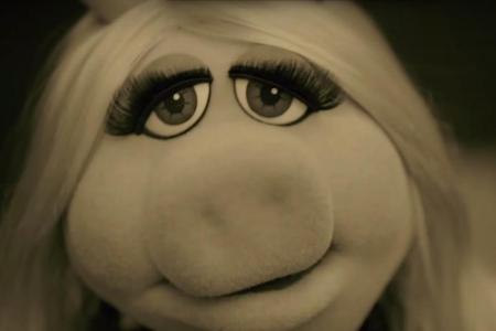 Ähnlichkeiten sind rein zufälliger Natur: Miss Piggy als Adele