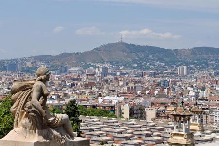 Von der Placa de Espanya aus hat man einen herrlichen Blick auf Barcelona. Triste Herbstgedanken haben da keine Chance.