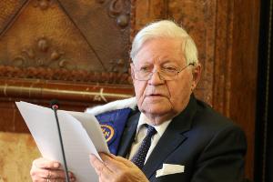 Politiker und Promis nehmen Abschied von Helmut Schmidt