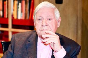 Helmut Schmidt ist "nur sehr selten bei Bewusstsein"