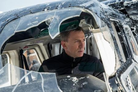 James Bond (Daniel Craig) kämpft auch in James Bond (Daniel Craig) kämpft auch in