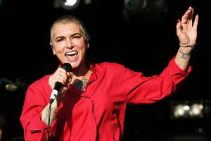 Aus Angst vor Stalker: Sinéad O'Connor in der Klinik