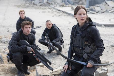 Jennifer Lawrence (r.) ist derzeit im vierten und letzten Teil der Jennifer Lawrence (r.) ist derzeit im vierten und letzten Teil der