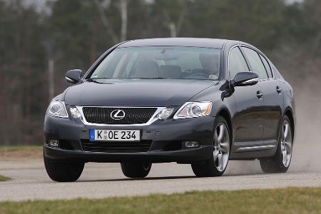 Senioren-Modelle: Lexus GS - 57,5 Jahre