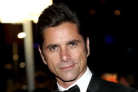 Schauspieler John Stamos bleibt auf freiem Fuß Schauspieler John Stamos bleibt auf freiem Fuß