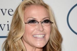 Anastacia: Darum hat sie sich jünger geschummelt