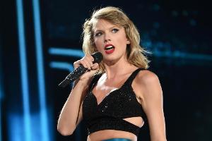 Taylor Swift entschuldigt sich bei Nicki Minaj