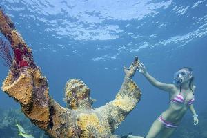 Florida Keys: Unterwasser-Jesus wird 50