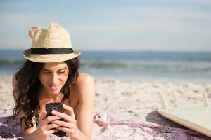 So schützen Sie Smartphone, Laptop und Co. vor der Hitze