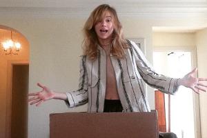 Suki Waterhouse schwört auf Online-Shopping