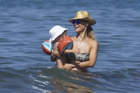 ...selbst genau dort wohnt. Michelle Hunziker kann davon ein Lied singen. Sie und ihre Familie entspannt am liebsten am Str...