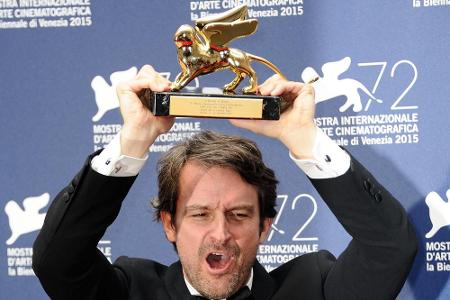 Die Freude über den Gewinn des Goldenen Löwen konnte Lorenzo Vigas nicht verbergen Die Freude über den Gewinn des Goldenen Löwen konnte Lorenzo Vigas nicht verbergen