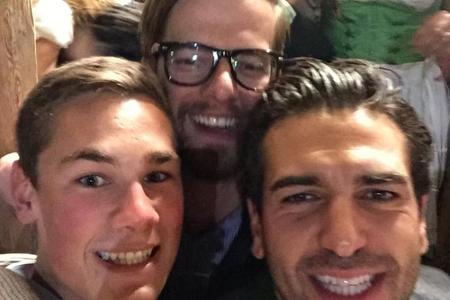 Wer hat das schönste Wiesn-Selfie? In diesem Jahr wagten sich bereits viele Stars auf das Münchner Oktoberfest. So etwa 