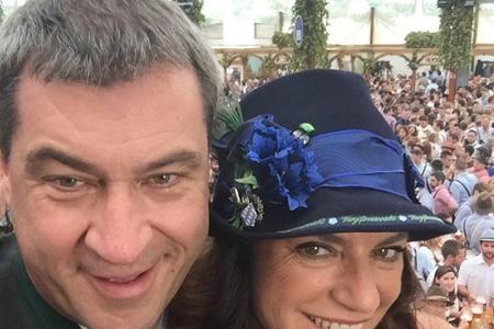 Markus Söder amüsierte sich derweil prächtig mit Christine Neubauer