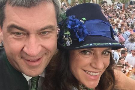 Markus Söder hat Spaß mit Christine Neubauer