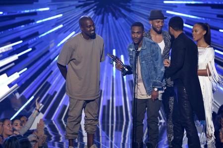 Auch bei den VMAs waren Kanye Wests Schuhe auf sein Outfit abgestimmt