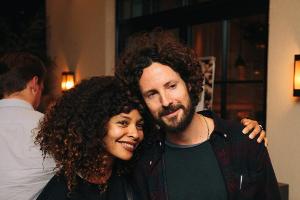 Celina Bostic zieht Promis in ihren Bann