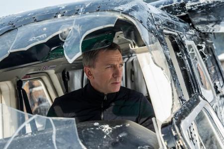 Wird Daniel Craig alias James Bond die königlichen Hoheiten bei der Weltpremiere von 