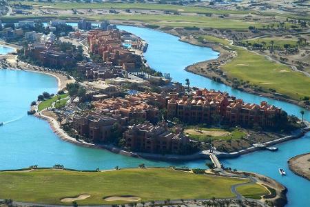 Das Steigenberger Resort mit dem Golfplatz aus der Vogelperspektive
