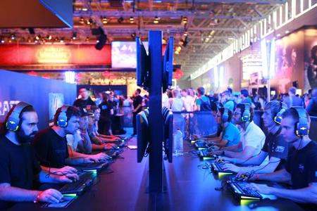 Auch 2015 werden wieder hunderttausende Besucher auf der Gamescom erwartet