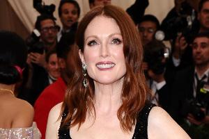 Julianne Moore färbt sich die Haare