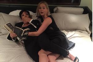 Jennifer Lawrence im Bett mit Kris Jenner